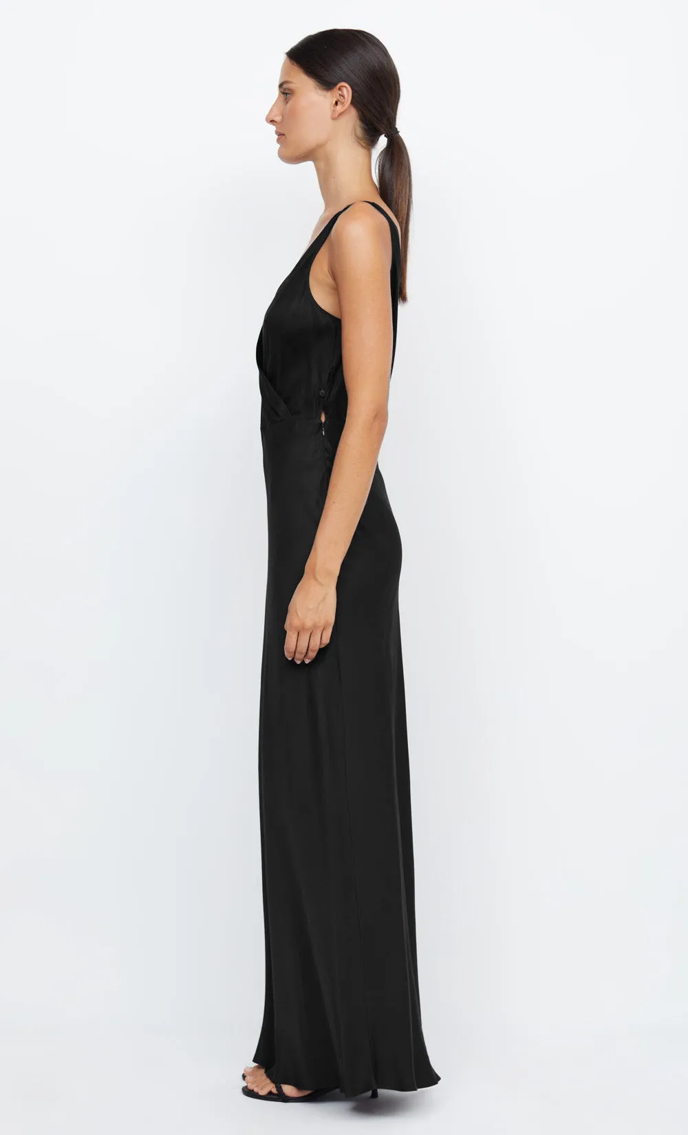 ADORE V MAXI DRESS - BLACK