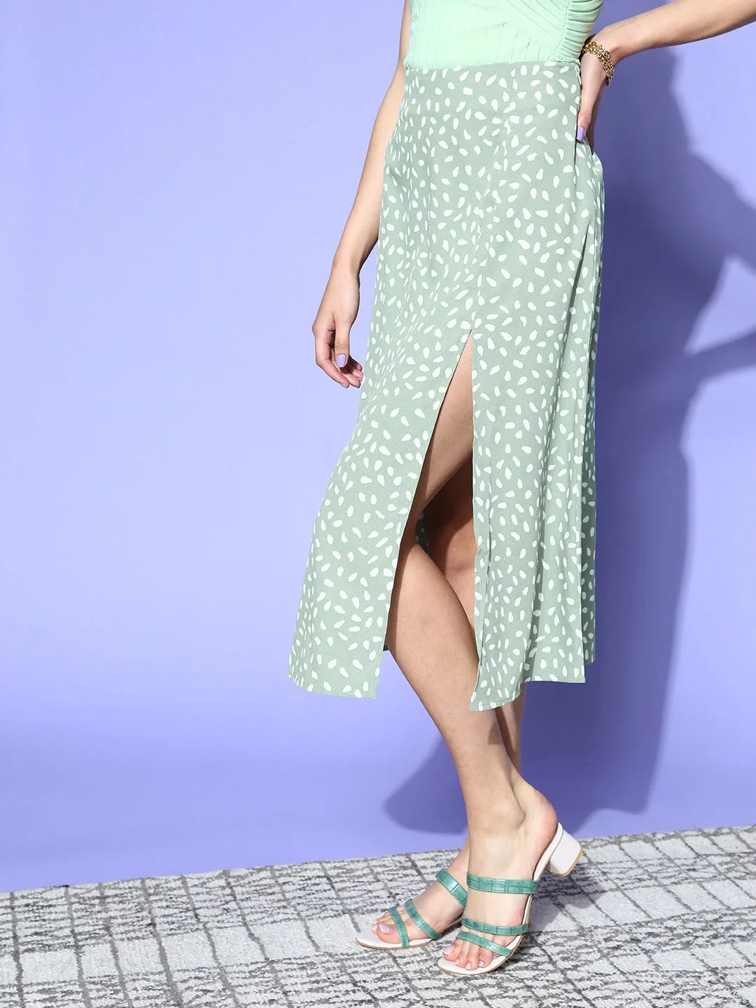 Berrylush Women Green & White Abstract Printed Thigh-High Slit Flared A-Line Midi Skirt