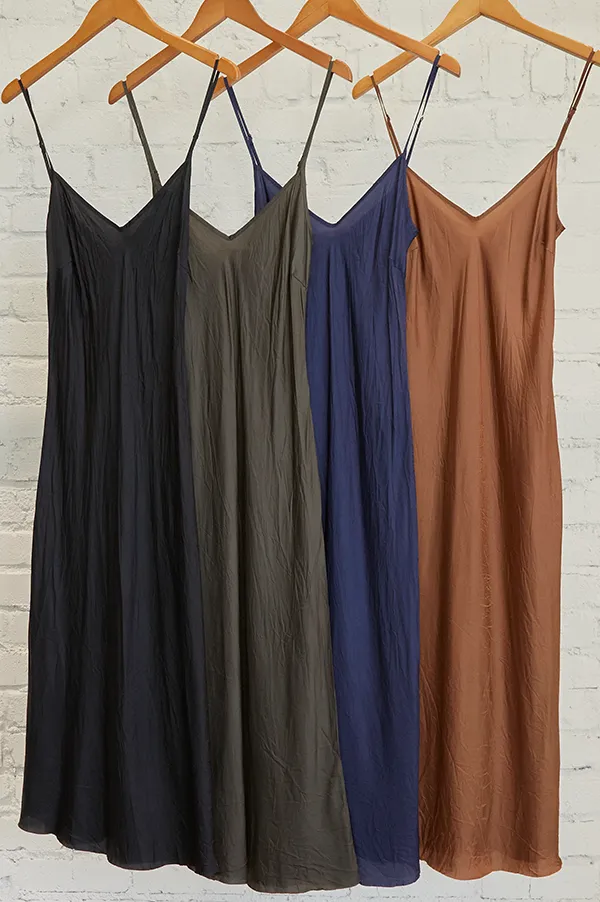 Calf-Length Bias Long Slip in Navy