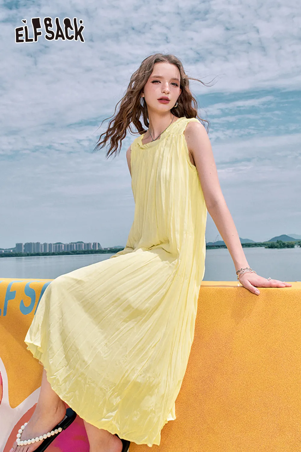 ELFSACK 2024 Summer New Arrivals French sleeveless dress, feminine and artistic style long skirt